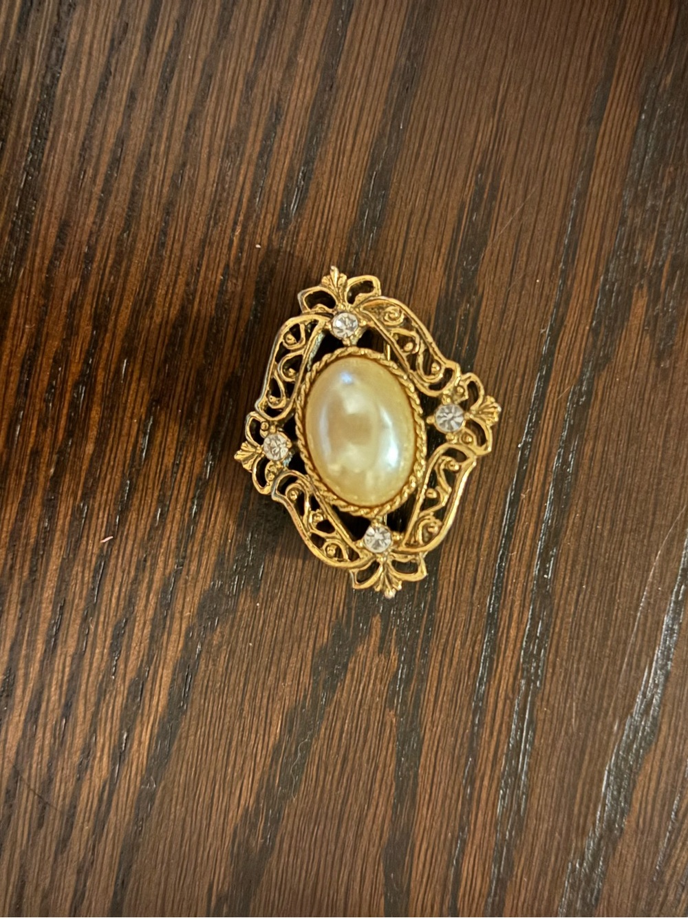 Vintage-Inspired Gold Pearl Filigree Brooch